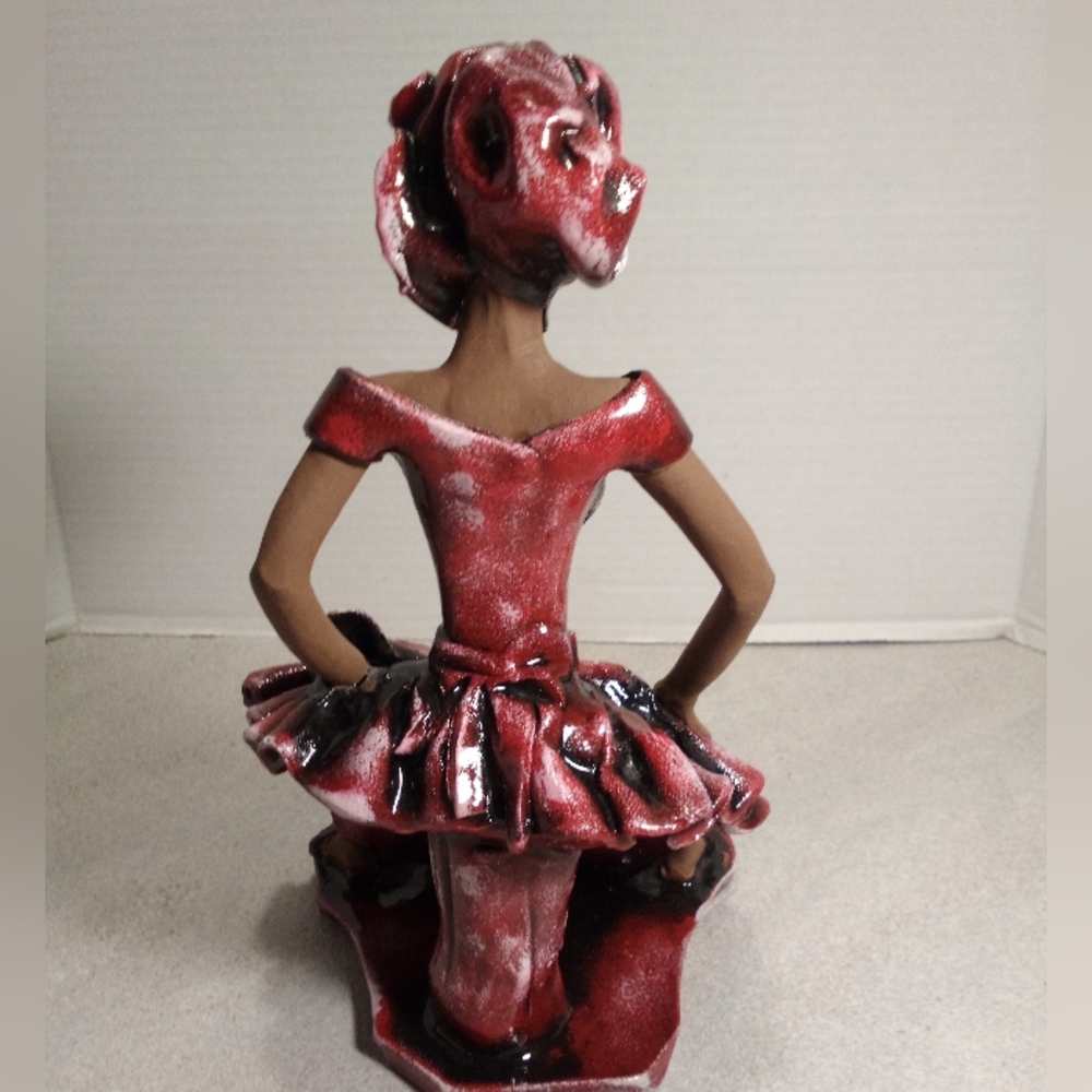 Jamaican Hand Crafted Red Clay Sculpture Market Lady Signed - Picture 3 of 9